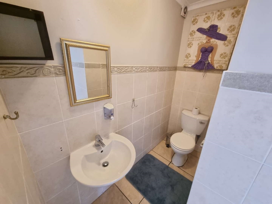 To Let 3 Bedroom Property for Rent in Big Bay Western Cape